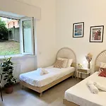 Charme Apartment Como