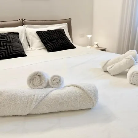 Charme Apartment *